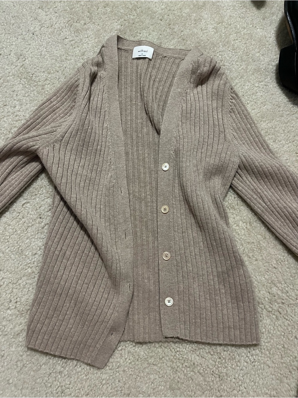 Aritzia Wilfred cropped cream taupe cardigan